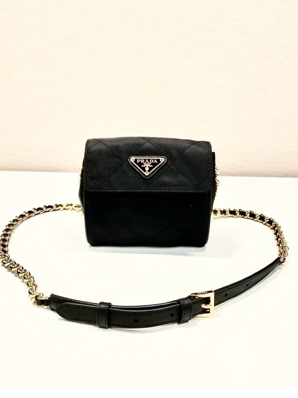 PRADA🌟Black/gold Quilted Nylon shoulder/waist bag or sling bag! - Picture 2 of 15